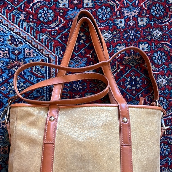 Valentina Gold Metallic tote, leather trim, crossbody option, gold hardw… - Picture 7 of 10